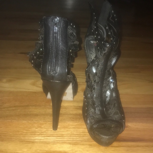 Python - Picture 2 of 5